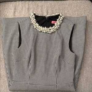 Betsey Johnson Black and White Houndstooth Pearl Collar Sleeveless Top